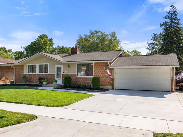 36428 Ledgestone St, Clinton Township, MI 48035