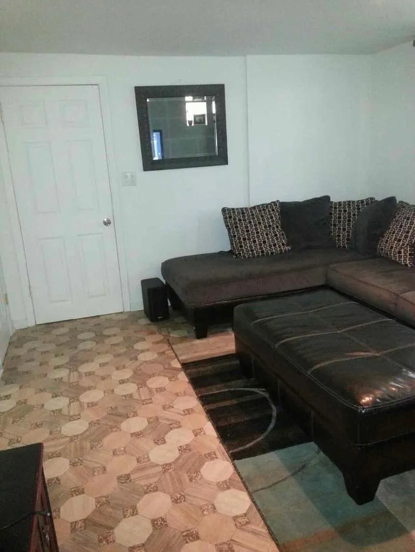 2544 N Laramie Ave — Photo 4