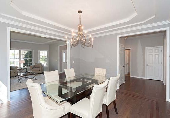 4th image of 1211 Wincanton Dr