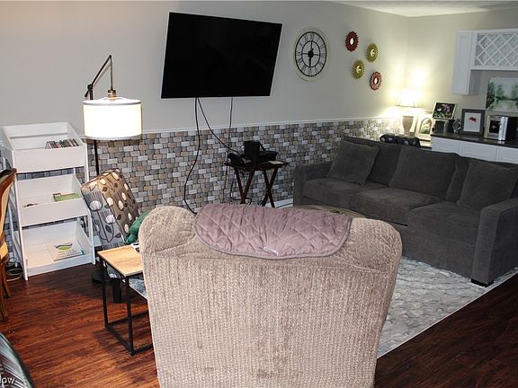 4th image of 11850 Edgewater Dr APT 108