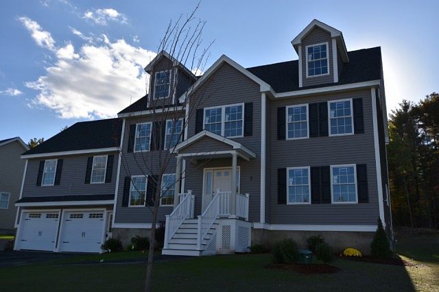 1st image of 7 Schwinn Dr