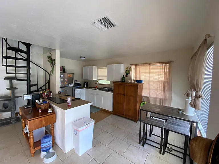 595 Caribbean Dr E — Photo 14