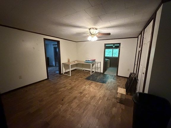 4th image of 3635 Pinsonfork Rd