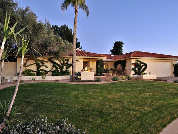 2nd image of 8141 E Del Plomo Dr