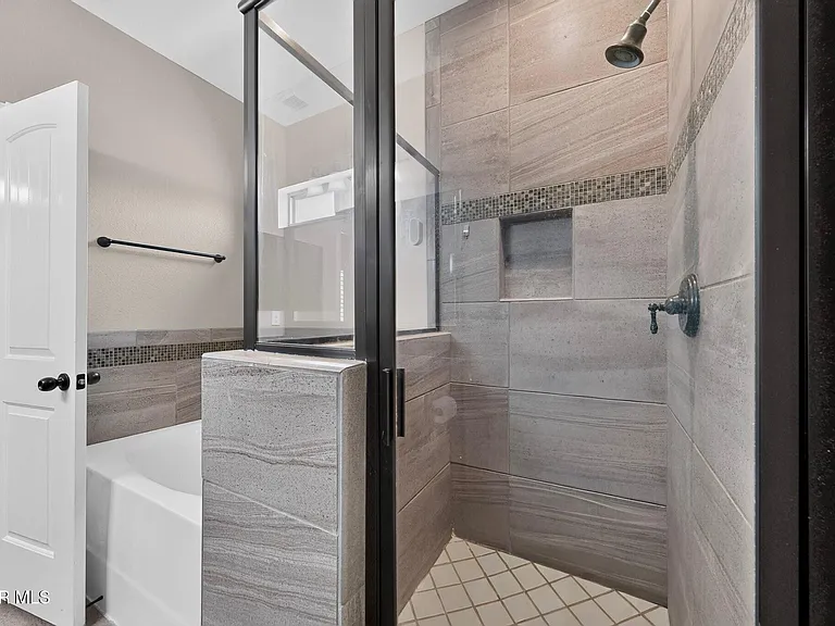 14836 Ted Banks Ave — Photo 22