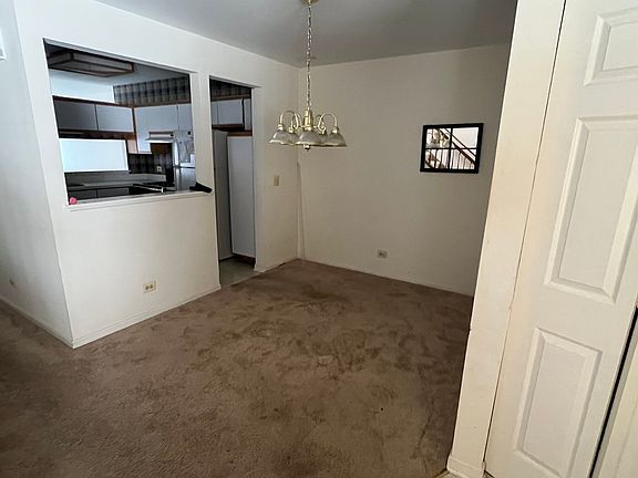 2nd image of 1071 Woodhill Ct
