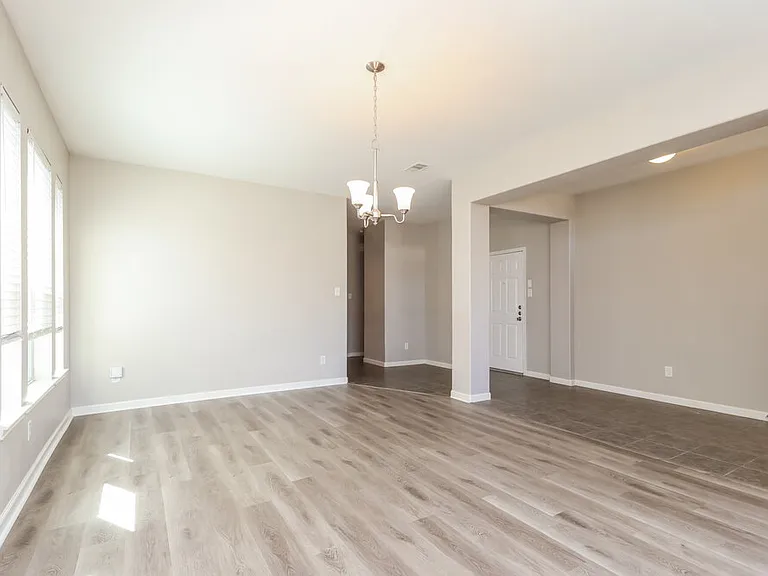 443 Oak Chase Dr — Photo 6
