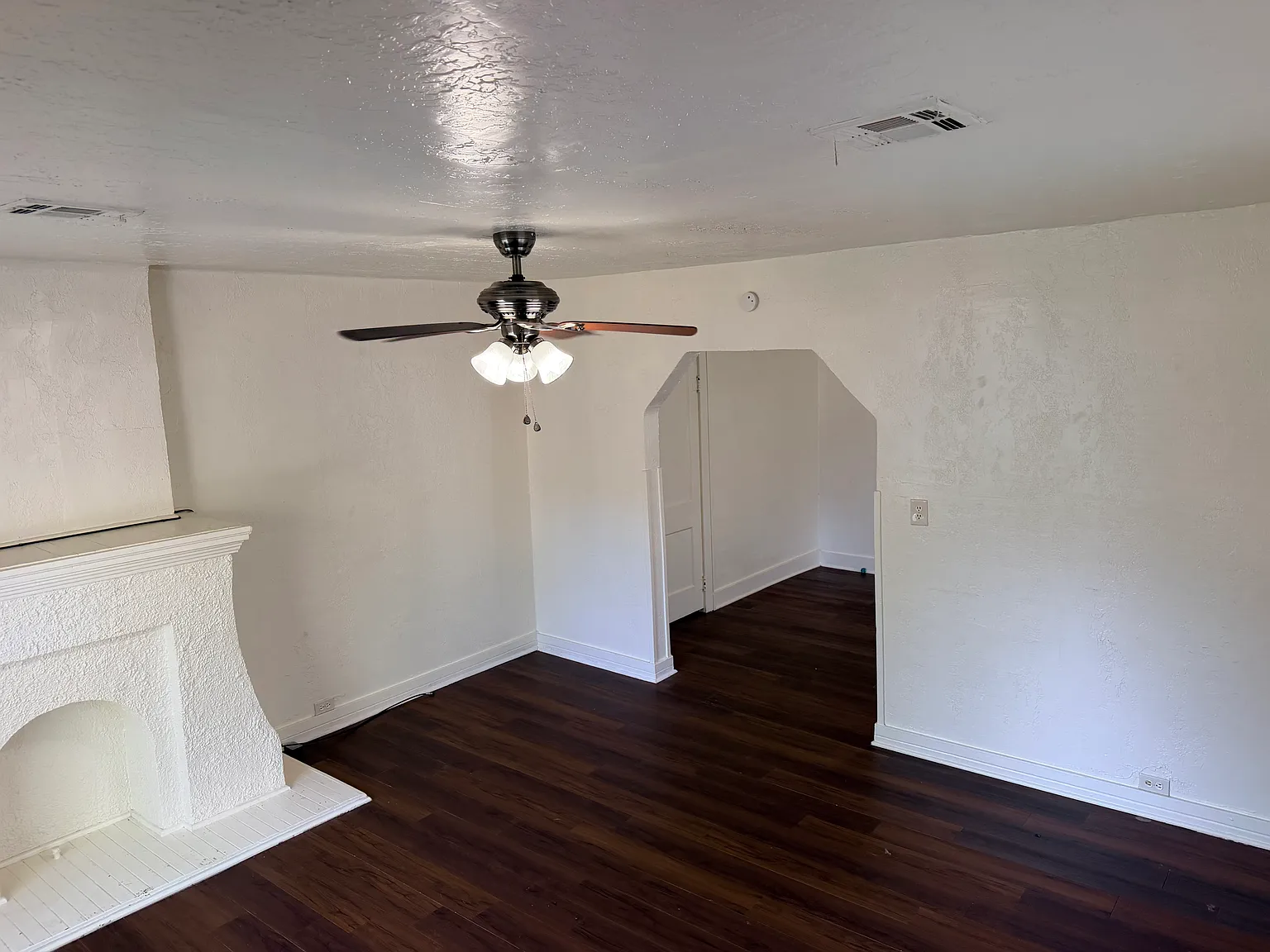 1 bed, 800 sqft, $895 — Photo 2