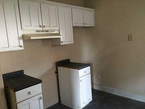 3rd image of 1515 N Chester Ave