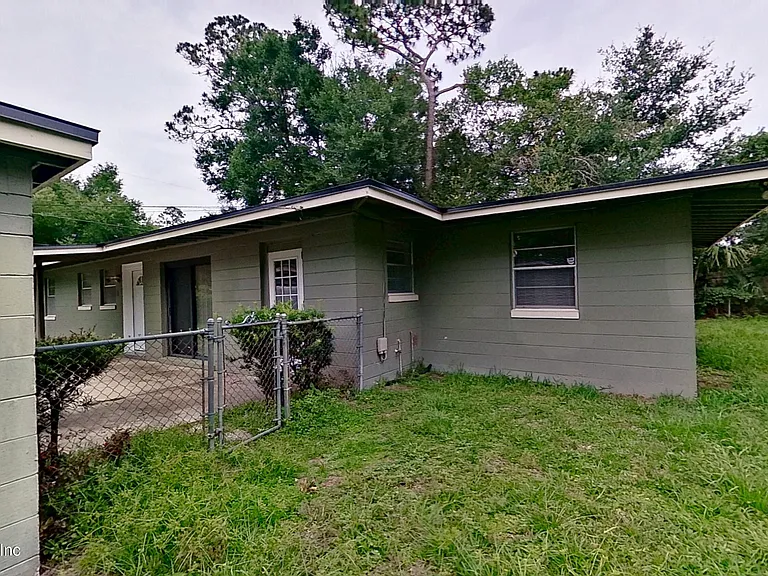 7104 Waikiki Rd — Photo 16