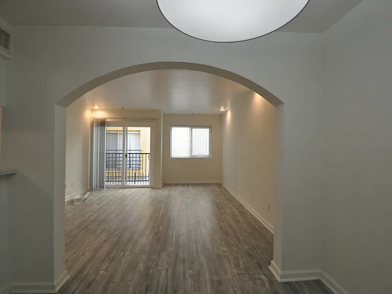 11035 Otsego St — Photo 22