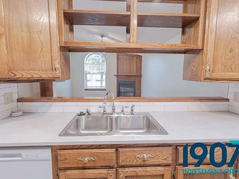 2102 Briarcliff Dr — Photo 13
