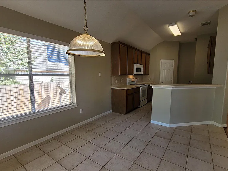 3825 Evergreen Way — Photo 12