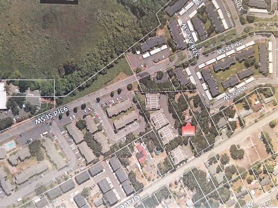 2nd image of 8949 Gravelly Lake Dr SW