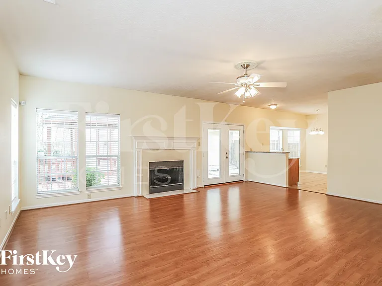 20514 Hampshire Rocks Dr — Photo 3