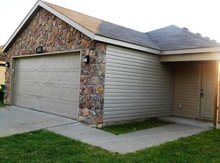 800 Cascade Cir, Springdale, AR 72764