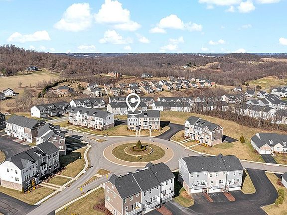 2nd image of 4039 Overview Dr