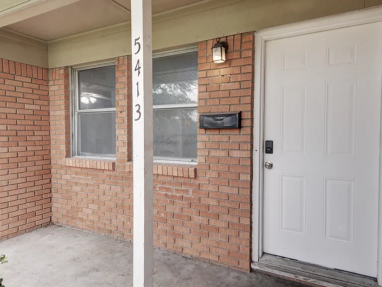 5413 Wedgwood Dr — Photo 3