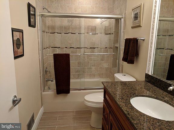 5th image of 800 Millwood Dr