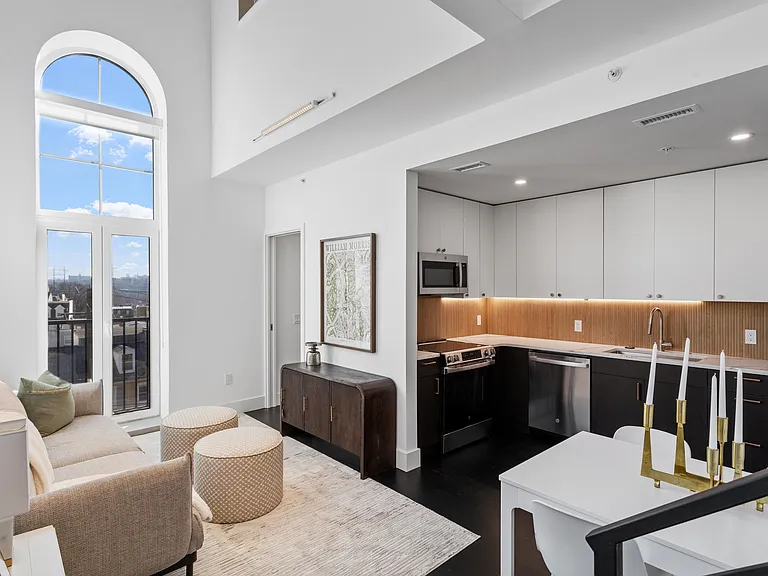 The Roe at Manayunk Apartments and Townhomes — Photo 25