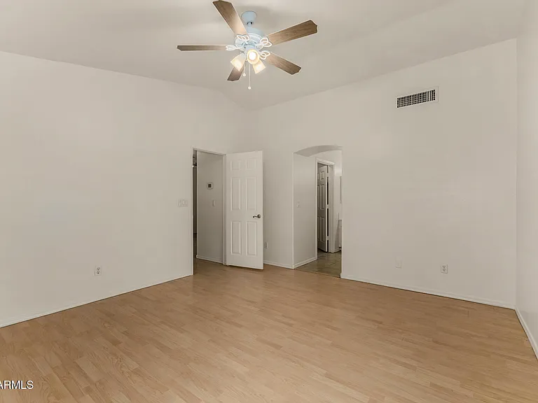 1343 E Angela Dr — Photo 20