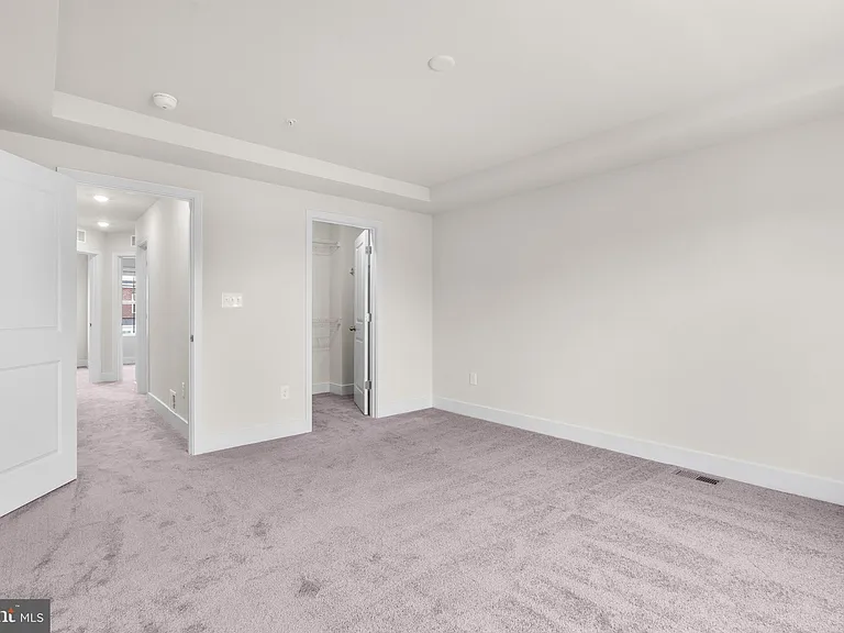 1826 Parham Way — Photo 22
