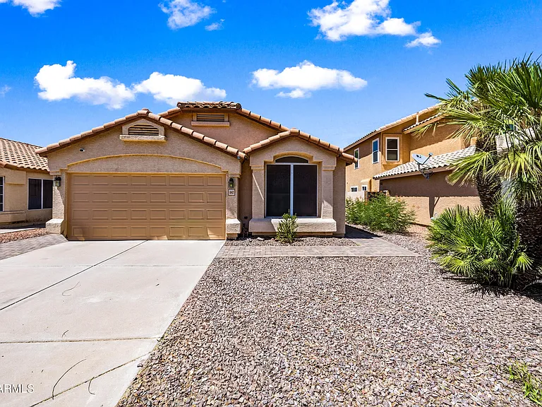 1142 W Sparrow Dr — Photo 2