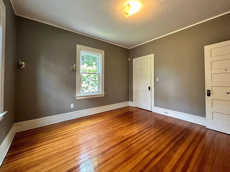 41 Irving Ave #1 — Photo 6