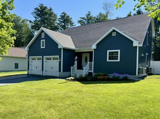 75 Forest Glen Lane, Topsham, ME 04086