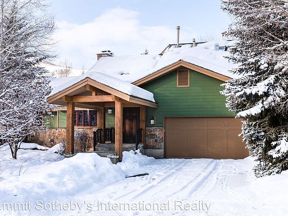 3rd image of 3205 Crestline Dr