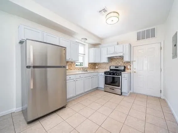 613 Ridge Rd APT 2R, Lyndhurst, NJ 07071