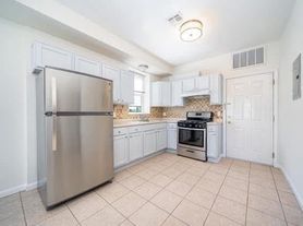 613 Ridge Rd, Lyndhurst, NJ