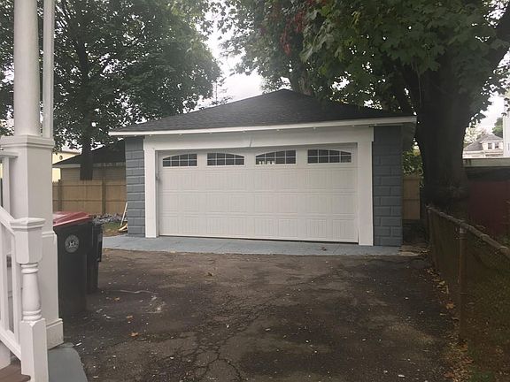 5th image of 22 Sycamore Ave