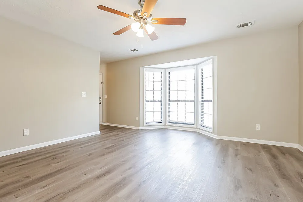 3 bed, 2.5 bath, 1506 sqft, $2,140 — Photo 4