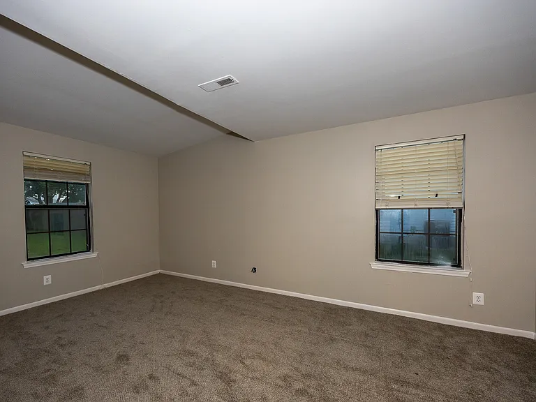41 Country Hollow Cir — Photo 7