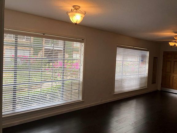 4th image of 2101 Fountain View Dr APT 77B