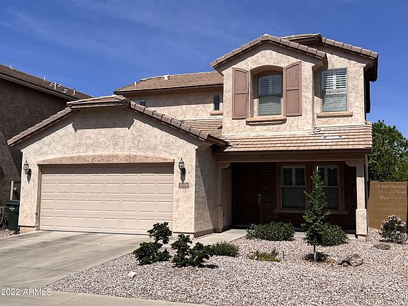 3rd image of 2038 W Marconi Ave