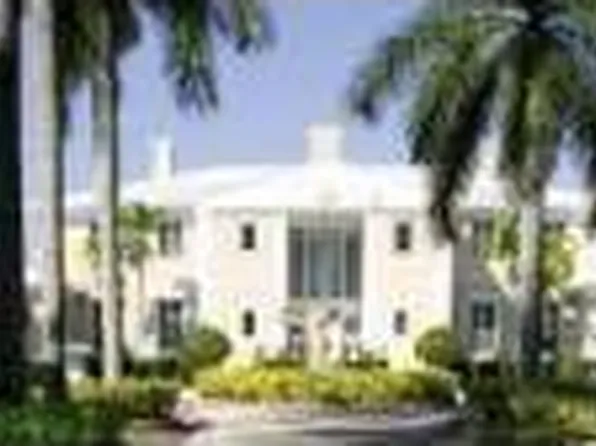 5930 N Bay Rd, Miami Beach, FL 33140