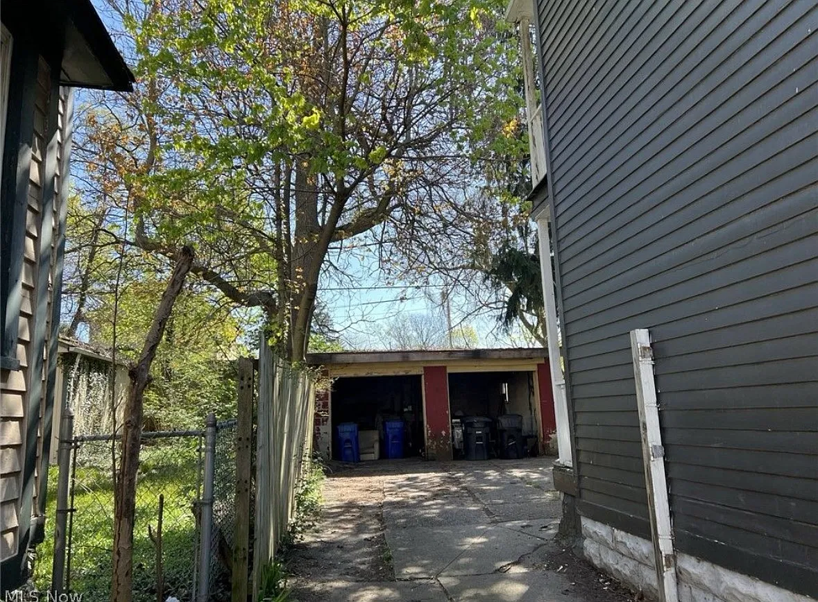 2 bed, 952 sqft, $1,000 — Photo 4