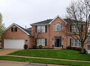 447 Castle Glen Ct, Ballwin, MO 63021