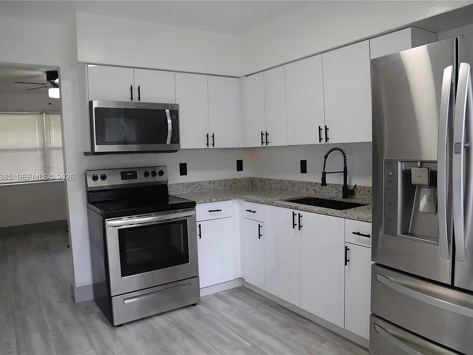 410 SW 9th Ave #1E