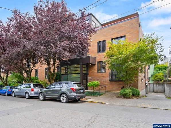 2222 NW Hoyt (#102) St, Portland, OR 97210