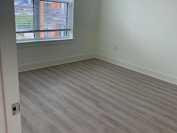 5th image of 700 3rd Ave S #711