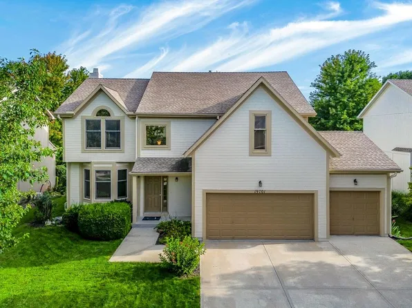19701 W 97th St, Lenexa, KS 66220
