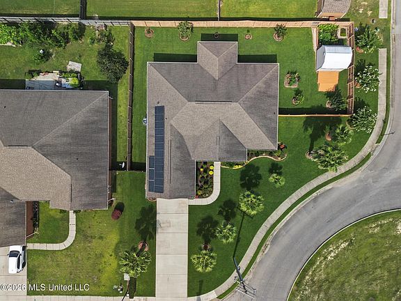 3rd image of 10241 Hutter Rd