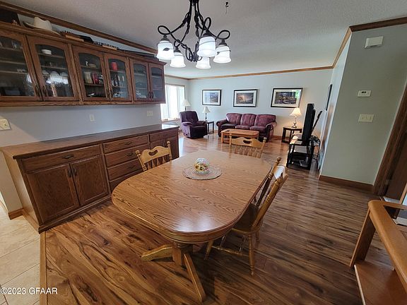 3rd image of 2545 Pembrooke Dr