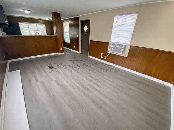 5th image of 1030 Mildred St #13