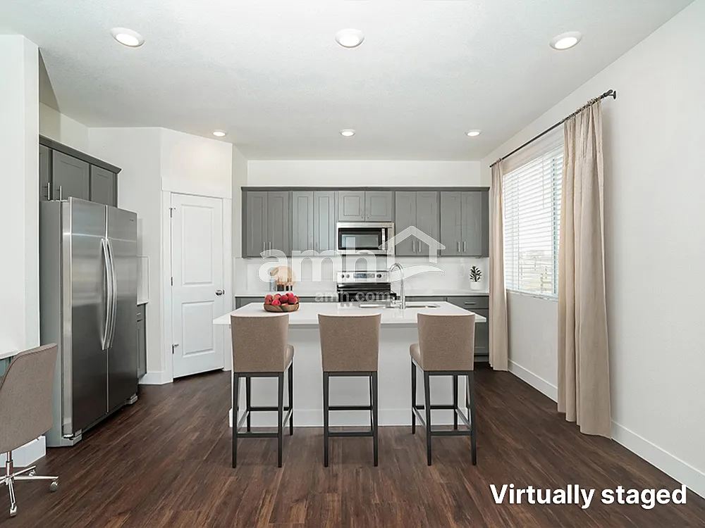 4 bed, 2.5 bath, 2015 sqft, $3,155 — Photo 4