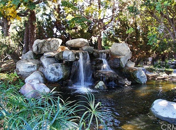 5th image of 2542 W Macarthur Blvd #137