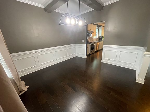 4th image of 3866 Lake Breeze Dr